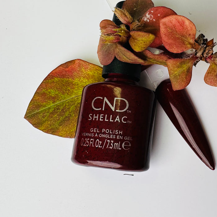 Shellac Fiery Red Vernis Shellac Needles & Red — Les Distributions C-Elle